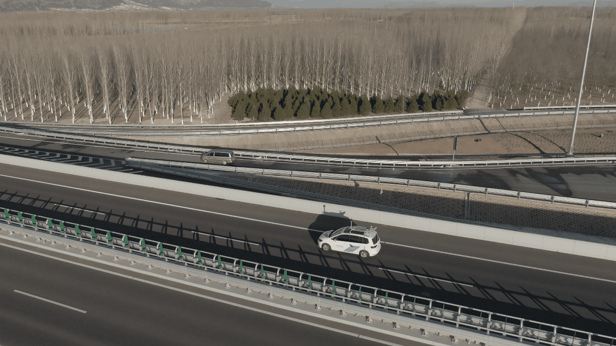 ������Ե�����߿칫·���˼�ʻ���в���